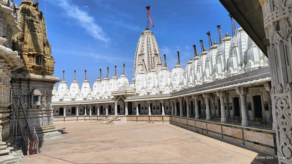 72 Jinalaya Temple in Kutch Gujarat