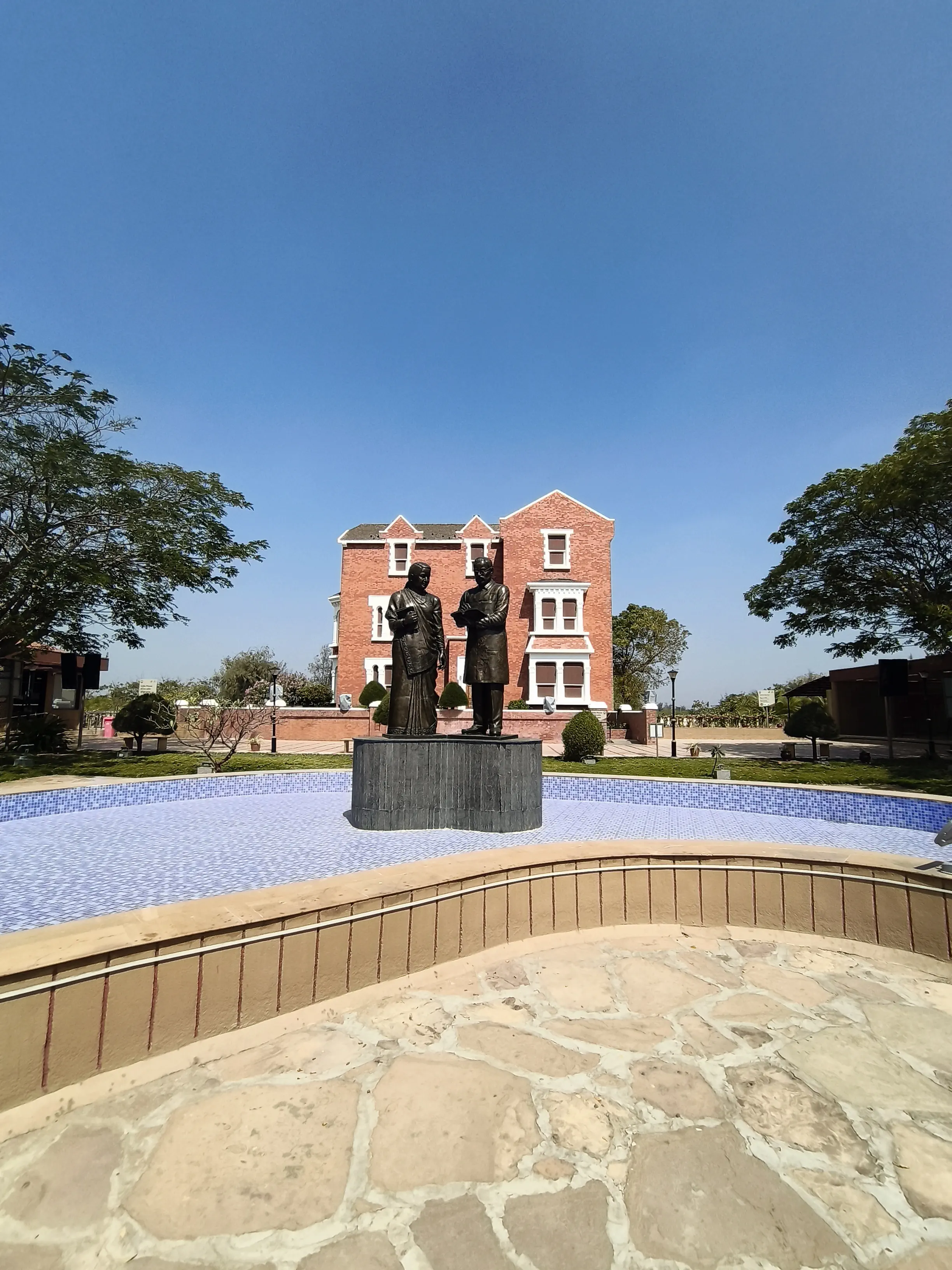 Shyamji Krishna Varma Memorial - Architectural Details